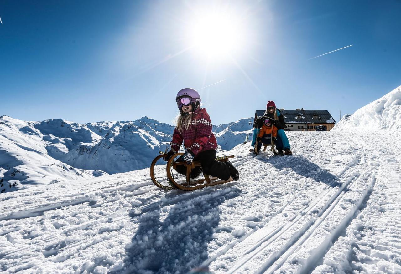Manni Village - Lifestyle Apartments Mayrhofen Bagian luar foto
