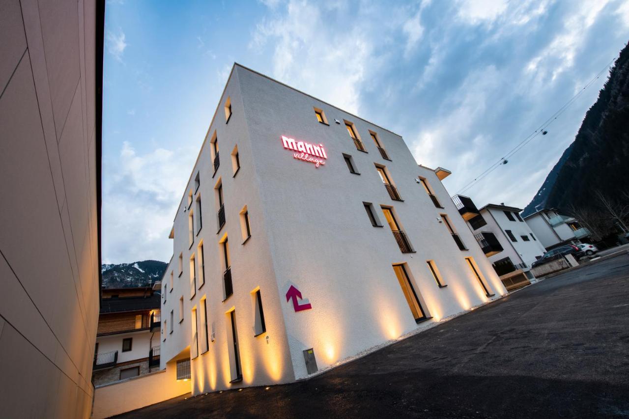 Manni Village - Lifestyle Apartments Mayrhofen Bagian luar foto